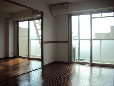 プラネシア星の子御所西の居間・リビング