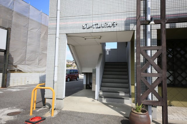 ソレイユ新舞子のエントランス