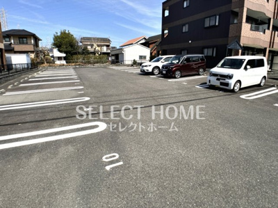 【駐車場】 | サンタガーデン | 駐車場です