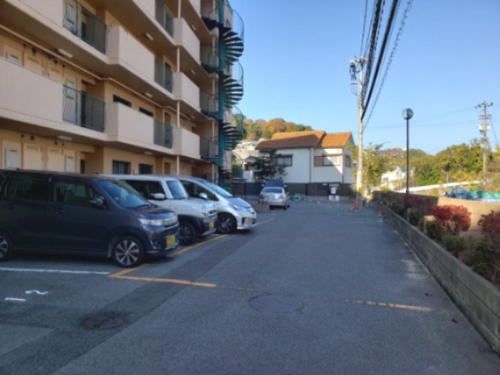 グリーン北塩屋の駐車場|敷地内空き無(近隣にあり)☆神戸市垂水区　グリーン北塩屋☆