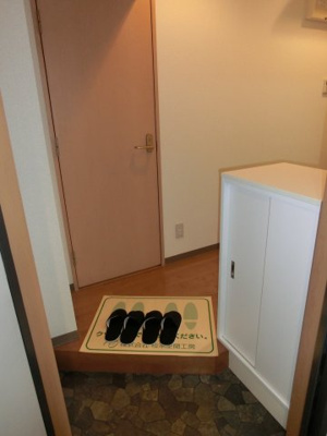 【玄関】 | シャルム文の里 | シューズボックス付きの玄関です