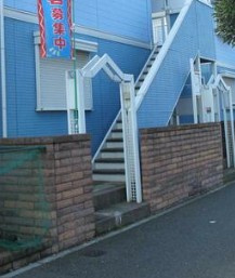 スカイハーモニー壱番館のエントランス