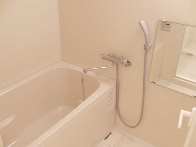 大阪市淀川区木川西３丁目の賃貸マンションの浴室