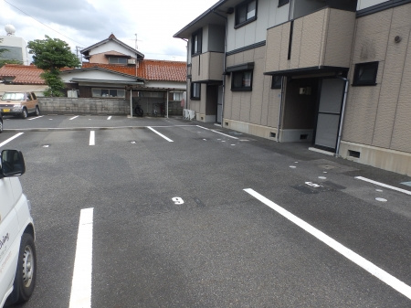 サンブリッジ　D棟の駐車場