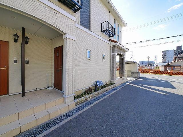 メゾン　ド　アゼリア　Ｂのエントランス|毎日通る玄関はこちらです