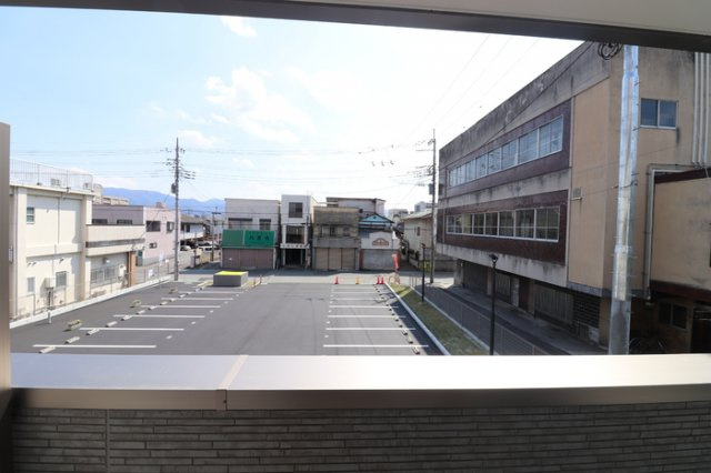 【駐車場】 | ドミール中央