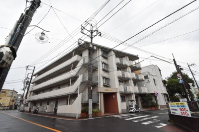 【外観】 | セザール南馬込 | 都営浅草線「西馬込」駅徒歩8分の好立地。
フルリフォーム済、新耐震基準マンション、瑕疵保険加入予定、専用庭付住戸です。