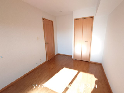 【寝室】 | サンライズヴィラひたち野B