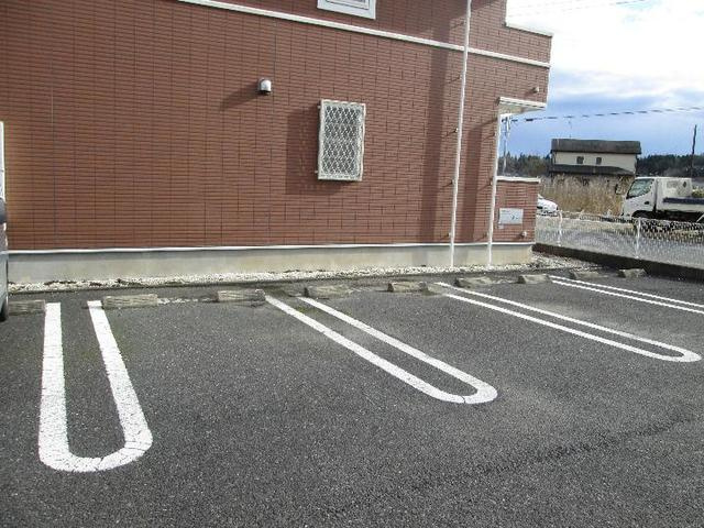 フォーリーフDの駐車場