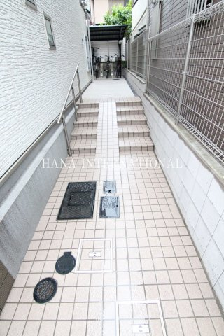 クレイノシャーロックホームのエントランス