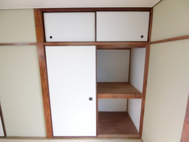 福田貸家の収納