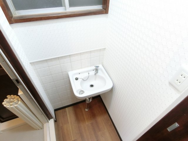 福田貸家の洗面所
