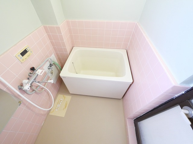 森島ビルの浴室|お風呂です