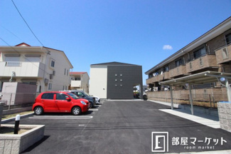 【駐車場】