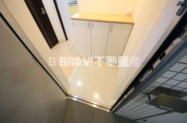 BRAVI上本町（ブラービ上本町）　BRAVI不動産の玄関
