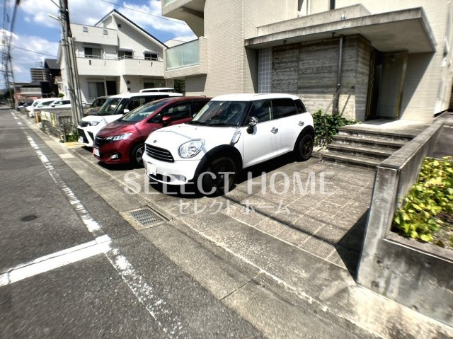 【駐車場】 | ラフィナート南明大寺 | 駐車スペースもあります