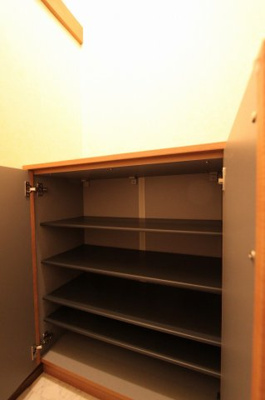 【玄関】 | 第十一ショーケービル | 下駄箱