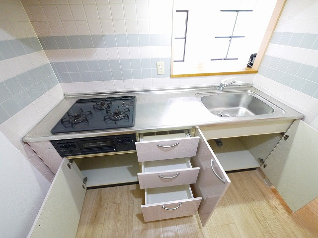 シャルム・サンモルティエのキッチン