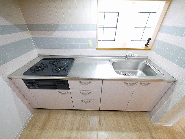 シャルム・サンモルティエのキッチン