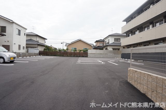 グレイス桜木の駐車場