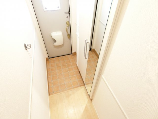 グレイス ヴィオラの玄関