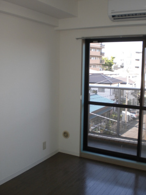 【居間・リビング】 | サンヒルズ上大岡Ａ