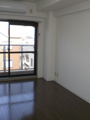 【居間・リビング】 | サンヒルズ上大岡Ａ