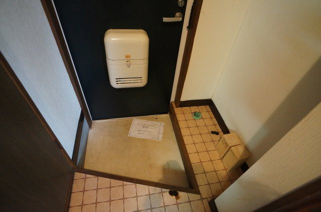 【玄関】 | シャトルⅡ番館