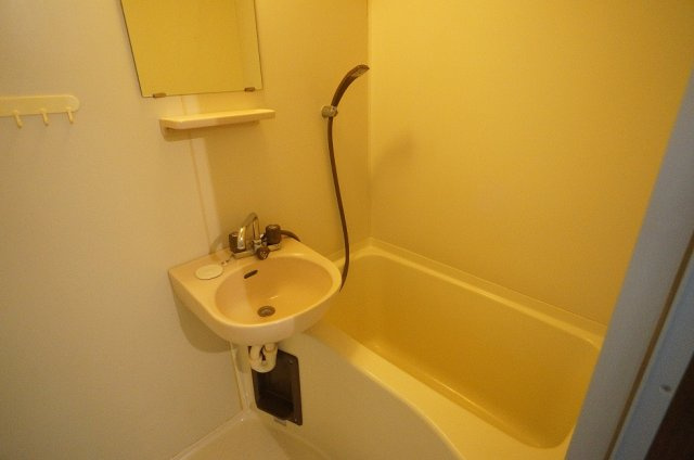 【浴室】 | シャトルⅡ番館