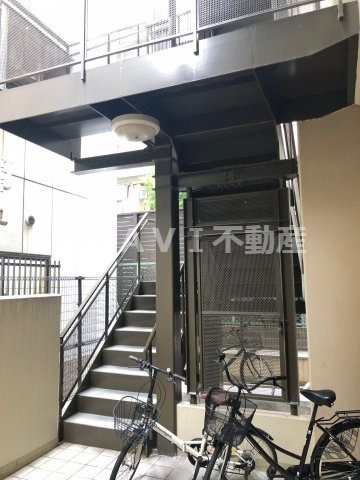 フォルム東三国　BRAVI不動産のその他共用部分|【フォルム東三国】非常階段