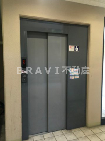 フォルム東三国　BRAVI不動産の設備|【フォルム東三国】エレベータ