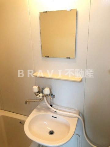 フォルム東三国　BRAVI不動産の洗面所|【フォルム東三国】コンパクトで使いやすい洗面所