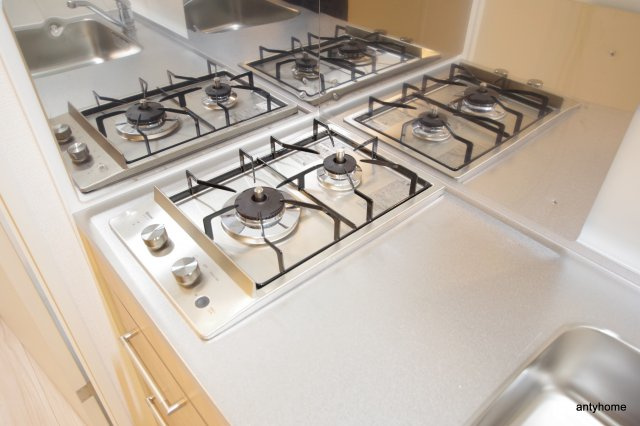 セレニテ京橋クレア　仲介手数料無料のキッチン