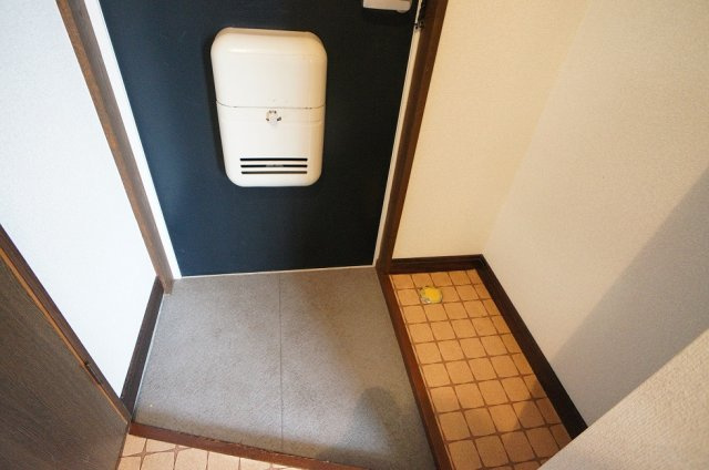 【玄関】 | シャトルⅡ番館