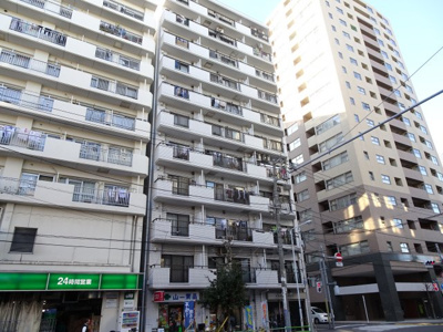 【外観】 | 中銀第２東上野マンシオン | 中銀第2東上野マンシオン　鉄骨鉄筋コンクリート造の11階建て外観タイル張りの分譲タイプマンション。銀座線稲荷町駅から徒歩3分・山手線上野駅から徒歩5分の好立地。スーパーなども近くで買い物も便利。