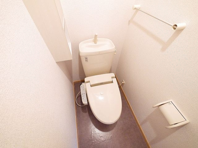 エレガンス（西九条町２丁目）のトイレ|落ち着いたトイレです