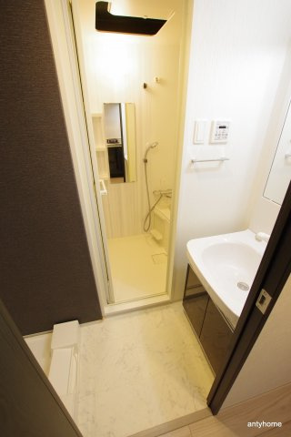 S-RESIDENCE西長堀　仲介手数料無料の洗面所