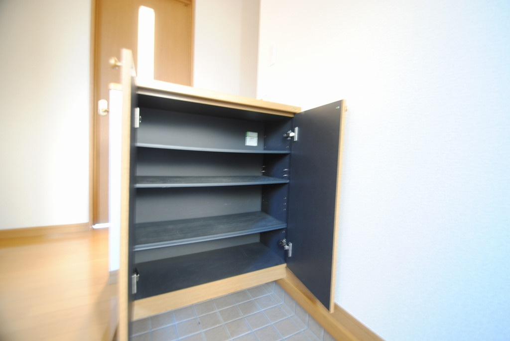 久留米市荘島町のタウンの玄関|シューズボックス