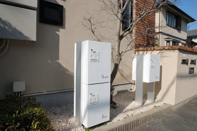 久留米市荘島町のタウンの設備|宅配ボックス