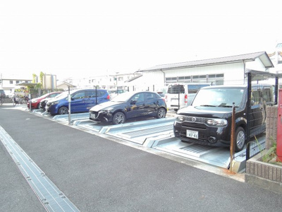 【駐車場】 | カーサビアンカ茨木