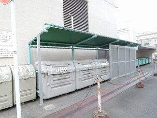 【その他共用部分】 | ゴミ置場です。
敷地内にあるのでゴミ出しが楽ちんです。