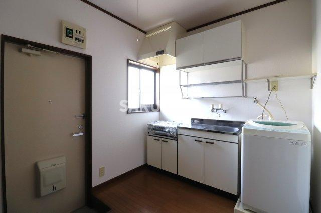 ハイツ渡良瀬のキッチン|2022年撮影。現況と異なる場合がございます。