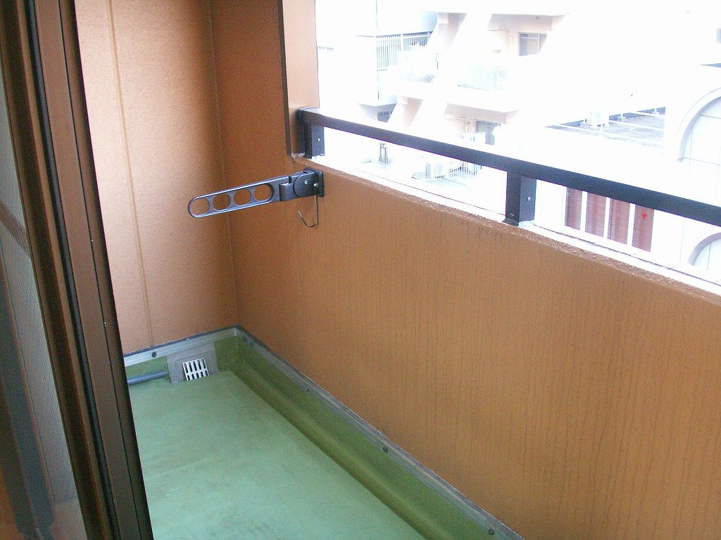 キャメロット北堀江のバルコニー