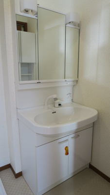 【独立洗面台】 | 三浦邸 | 船橋　三浦邸のお問合せは(株)メイワ・エステートまで