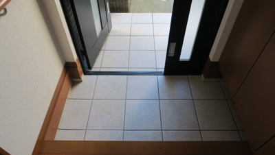 【玄関】 | 三浦邸 | 船橋　三浦邸のお問合せは(株)メイワ・エステートまで