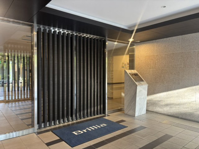 【エントランス】 | Brillia ist 三軒茶屋 ブラッサムテラス