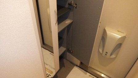 ディアコートの玄関|下駄箱付きの玄関です。