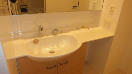 ディアコートの洗面所|大きな洗面台付き