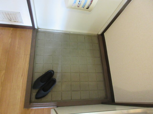 ハイツ日吉の玄関