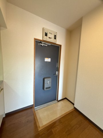 マンション朝倉の外観